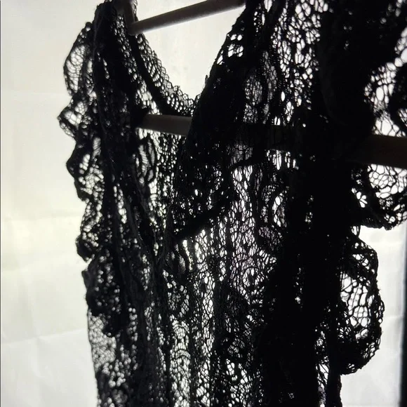 ZARA Full Lace back button Top - Picture 9 of 10